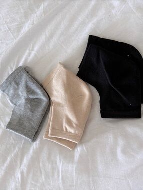 Moisturizing heel socks for women
